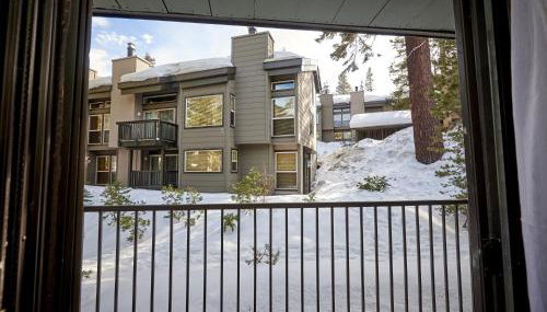 St Anton Wooded View 1-Bedroom Condos with Complimentary Hot Drinks - Foto 5