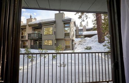 St Anton Wooded View 1-Bedroom Condos with Complimentary Hot Drinks - Photo 5