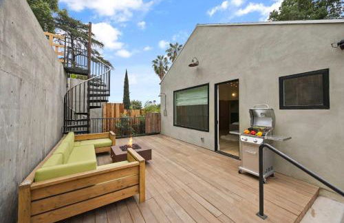New Listing Hillside Villa by Colby & Conrad - Foto 35
