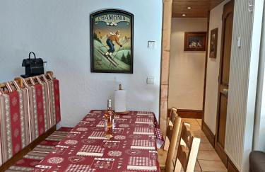 Au cœur de Chamonix – La Ginabelle, Calme avec Piscine, Sauna & Garage - Photo 12