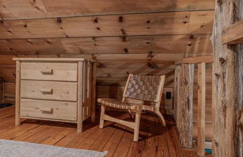 Smokies Cabin with Hot Tub and Arcade Games - Photo 24