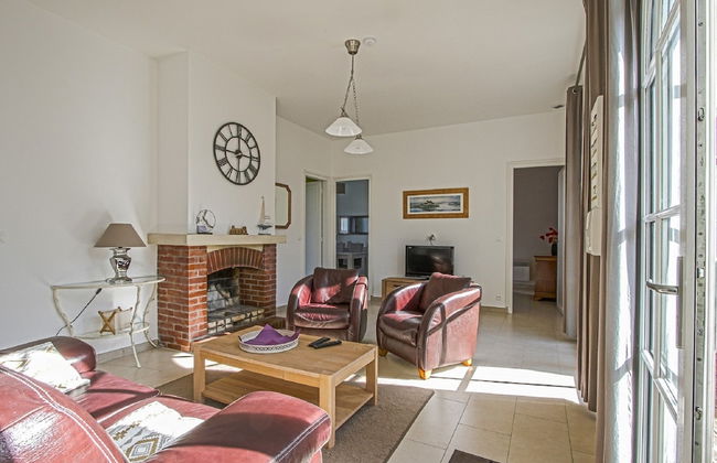 Spacious Holiday Home in Aure sur Mer With Garden - Foto 31