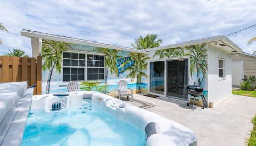 Ventur Tropical w Hot Tub Close to Beach - Photo 1