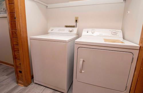 Semi-Oceanfront, Private Pool, Hot Tub, 400 ft to Beach Access, WL940, The B B Inn - Foto 40