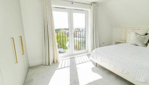 Spacious 5 Bed Home with a Cinema Room, Open Plan Living - Foto 5