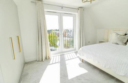 Spacious 5 Bed Home with a Cinema Room, Open Plan Living - Foto 5