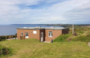 Sunset sea view chalet with hot tub - Photo 9