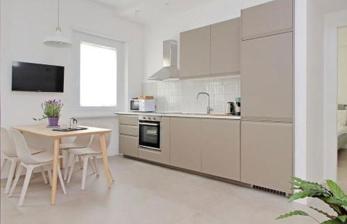 Brand New Modern Apt 2 Stops to Colosseum - Photo 30
