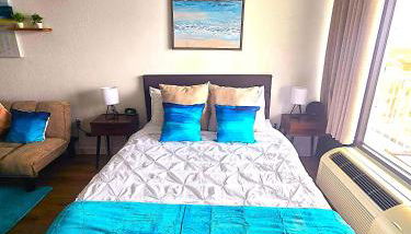 Ocean View Studio Condo w Balcony Pool and Free Parking - Foto 2