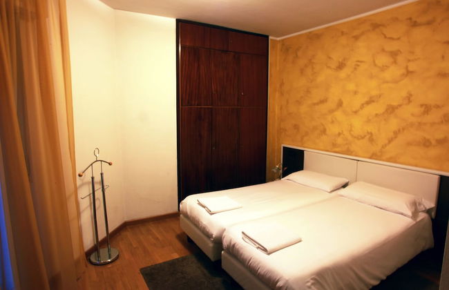 De La Tour - Photo 9