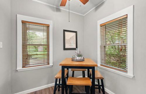 Walkable Neighborhood of Kamm's Corners - Foto 26