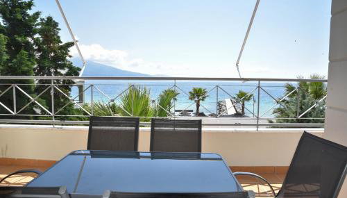 Luxury Beachfront Suite - Photo 2