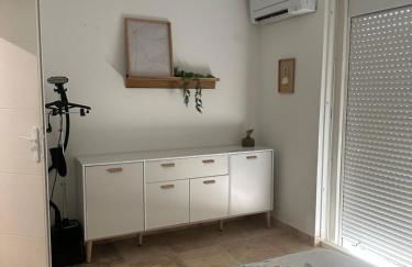 LE TERRACOTTA COTE D'AZUR - Proche PLAGE - Terrasse & Confort - CLIM - Parking et Wifi Gratuit- OFFRE SPECIALE - Foto 12