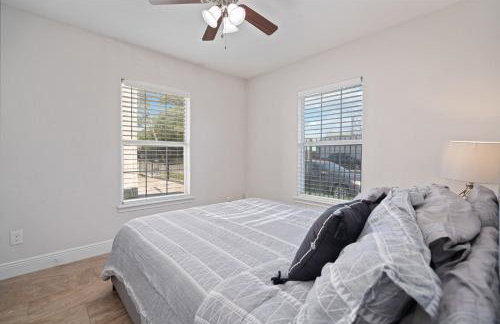 Pristine & Exquisitely Designed APT 7 Min From TX Med Center - Foto 13