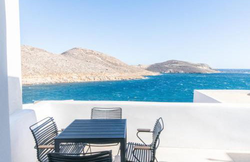 PANORMOS ART Beachfront Suites - Photo 65