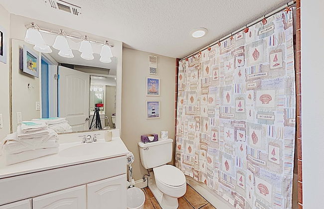 Sabine Yacht & Racquet by Southern Vacation Rentals - Foto 50