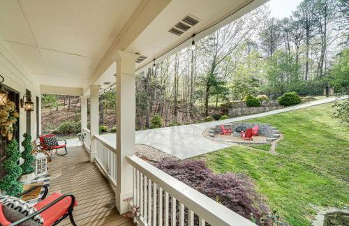 Helen Retreat with Hot Tub, 2 Mi to Downtown! - Foto 36