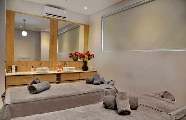 Luxury Apartment Sandton / no Loadshedding / Dstv - Photo 13