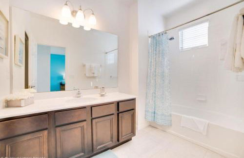 Spacious Family Villa w/ Pool & Themed Bedrooms - Foto 35