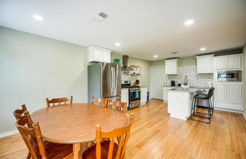 Spacious Yard Pet-Friendly Home in San Antonio! - Foto 8