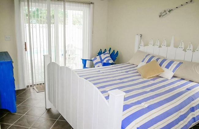 Coastal Escape w Pool Pool Table Walk to Beach - Foto 15