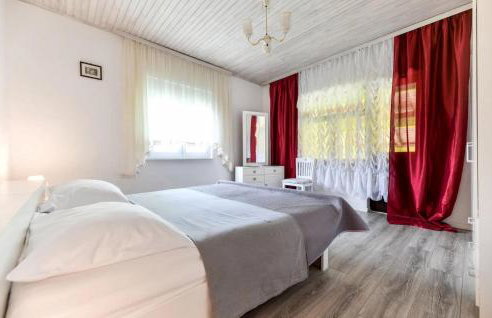 Six-Bedroom Holiday Home In Sv Filip I Jakov - Foto 37