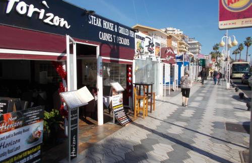 TIMON II, Luxury 3 bedroom Beachside Apartment - Foto 32