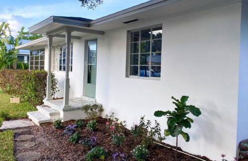 Cozy Renovated Vintage Modern House Downtown! - Foto 5