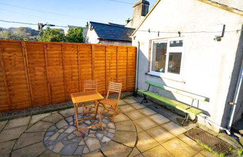 Newly-renovated, mid-terrace cottage in Porthmadog - Photo 25