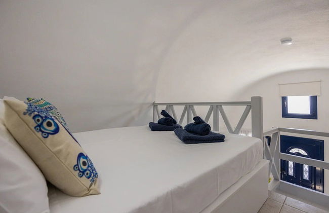 Panoramic Argyro's IO House with Jacuzzi - Foto 1