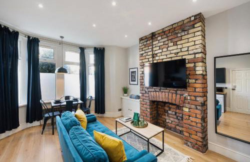 Stylish modern apartment near the city centre with nearby off-road parking - Foto 10