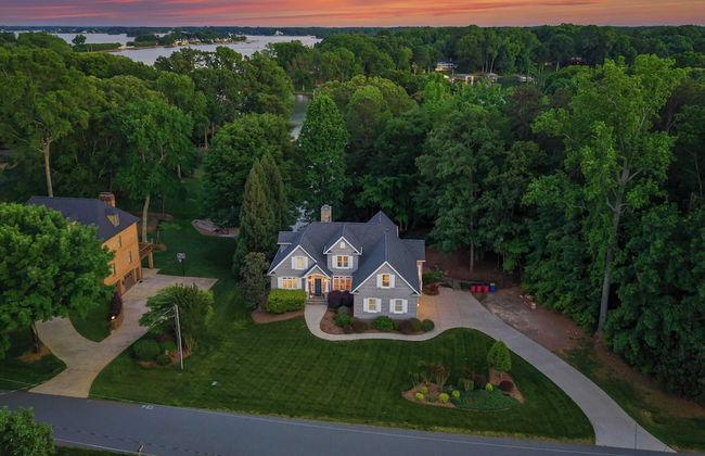 Making Waves by Avantstay Sleeps 20 + Pool - Foto 74