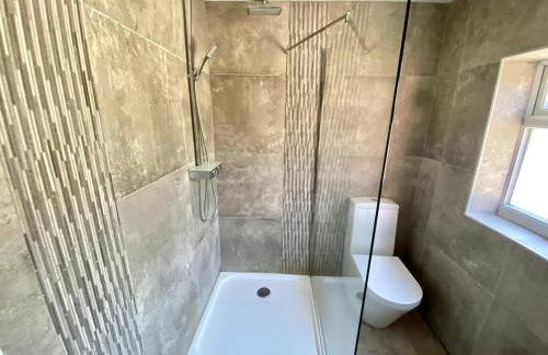 Luxury 5 Bedrooms House in Milton Keynes - Foto 16