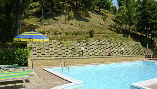 Cottage in Marche With Pool and Forest Views - Photo 2