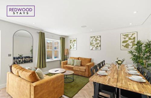 Spacious 4 Bedroom 2 Bath Serviced Home For Contractors & Families with X2 Free Parking Spaces, Fast WiFi - Hosted By Redwood Stays - Foto 10