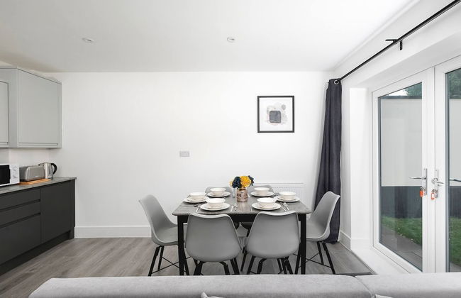 Skyvillion Vineyard Court, Enfield, 2 Bed, With Garden - Photo 27