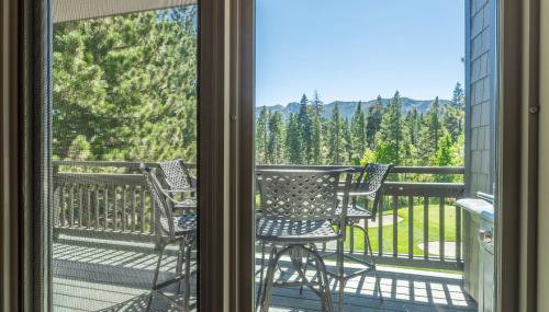 Mammoth Green #210 - Nearly Ski-in Ski-Out 2 Bedroom 2 Bath, Sleeps 6 on Golf Course - Foto 3