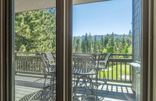 Mammoth Green #210 - Nearly Ski-in Ski-Out 2 Bedroom 2 Bath, Sleeps 6 on Golf Course - Photo 3