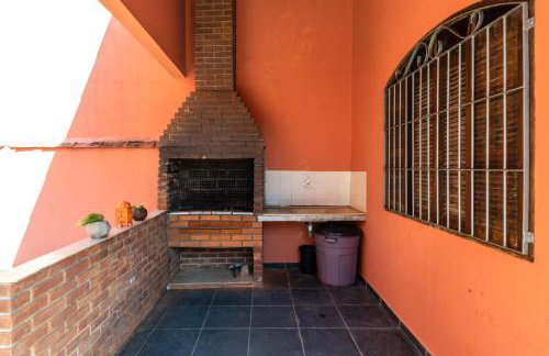 Itanhaém Casa ampla com piscina e churrasqueira a 300m da praia - Foto 3