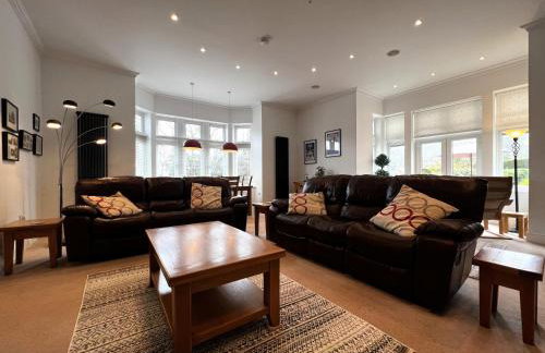 2 Shanklin Manor - Ground Floor apartment overlooking Park in Shanklin Old Village - Photo 15