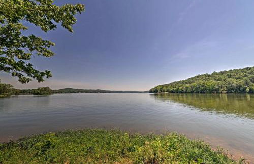 Waterloo Home with Fire Pit - half Mi to Boat Ramp! - Foto 46