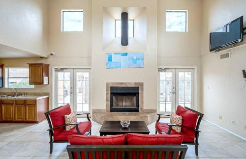 Sunny King-sized 1BD Condo near UofA and UMC w Pool, Parking - Foto 25