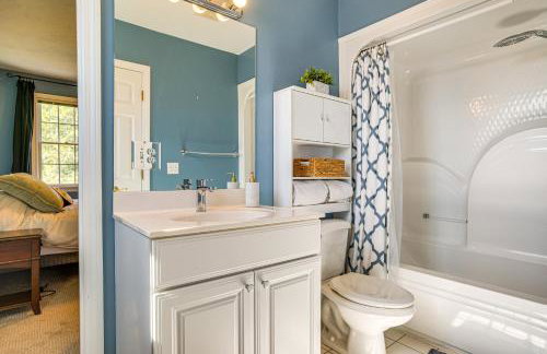 3 Mi to Megansett Beach Home with Pool and Game Room - Foto 24