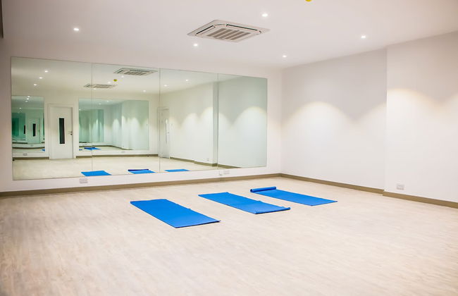 Embassy Gardens Premier Suites - Photo 68