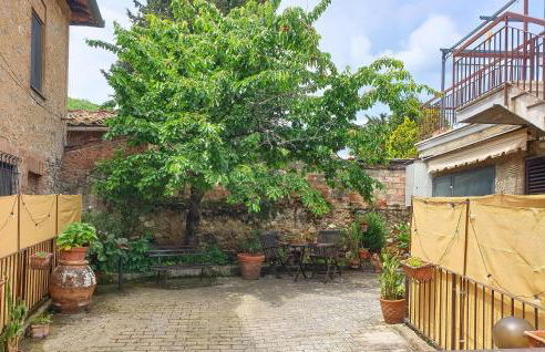 Pet Friendly Apartment In Rosia With Kitchen - Foto 8