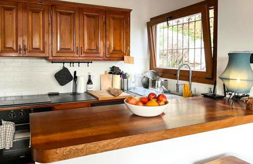 PRAGA 2 - Encantadora casa con piscina y vistas al bosque! - Foto 8