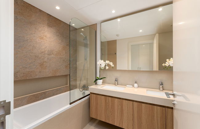 Sleek 2BR at Downtown Close to Dubai Mall - Foto 15