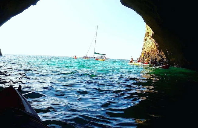 Passeio de catamarã + Caiaque pelas grutas de Benagil - Foto 2