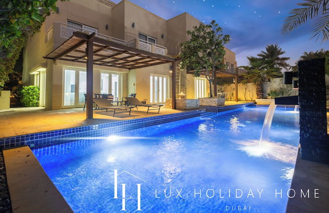 LUX The Meadows 5 Bed Villa - Foto 1