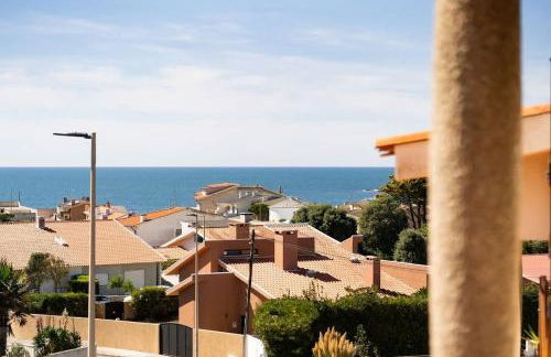 Beach Villa with Jacuzzi & Garage by HostWise - Foto 54